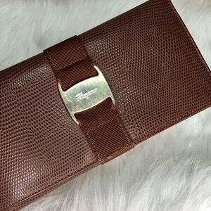 Authentic  Salvatore Ferragamo Vara bifold brown leather long wallet